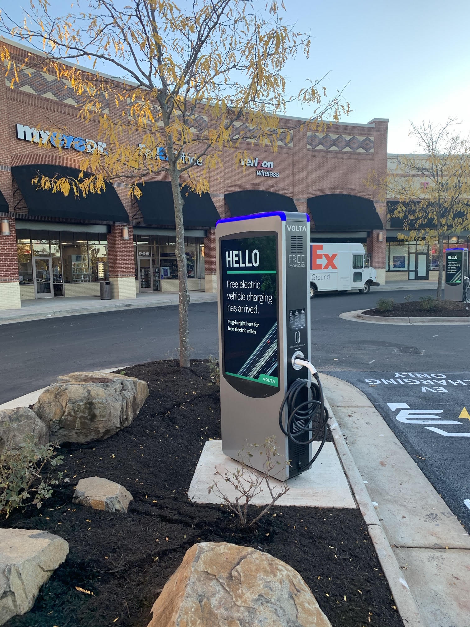 Volta Charging Stations at Dulles 28 Centre in Ashburn, VA | Electric ...